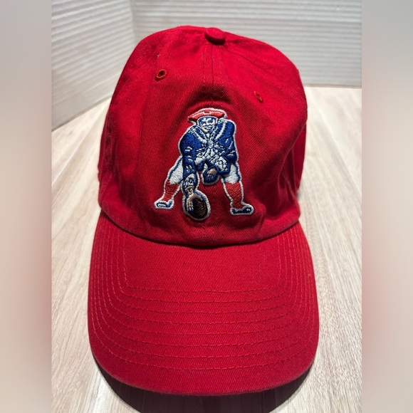 NFL Other - New England Patriots Hat Cap Strap Back Red Retro Logo NFL Football Mens